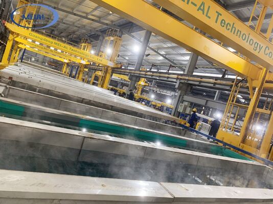 Giá tốt Dây chuyền sản xuất Anodizing thủ công chế độ ngang U với công suất 200 tấn/tháng, chiều dài thanh nhôm tối đa 6500mm và độ dày màng 8-12µm trực tuyến