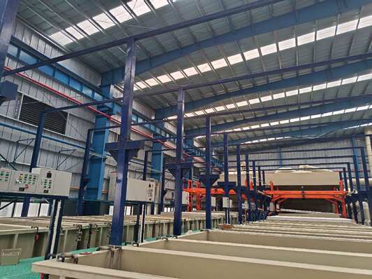 Giá tốt 450T / tháng Dòng sản xuất điện phân oxy hóa ngang với chiều dài hồ sơ tối đa 6500mm và độ dày phim điều chỉnh 8-12μm trực tuyến