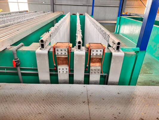 Giá tốt Dây chuyền Anod hóa Thủ công MEIAL với Hệ thống Bể PP nhỏ gọn Chi phí thấp cho Mẫu R&D Số lượng nhỏ & Tạo mẫu Đa màu trực tuyến