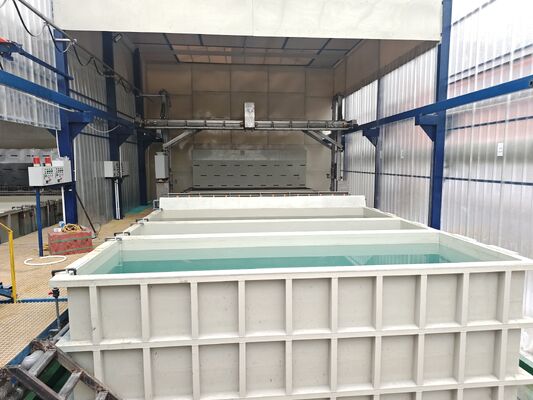 Giá tốt 60 tấn/tháng Đường anodizing nhôm hoàn toàn tự động với điều khiển nhiệt độ chính xác ± 1 °C và hệ thống PLC Trực tuyến
