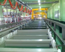 Giá tốt Dây chuyền sản xuất Anodizing ngang cho cờ lê ống nhôm với sản lượng 50 tấn/tháng và vận hành dễ dàng Trực tuyến