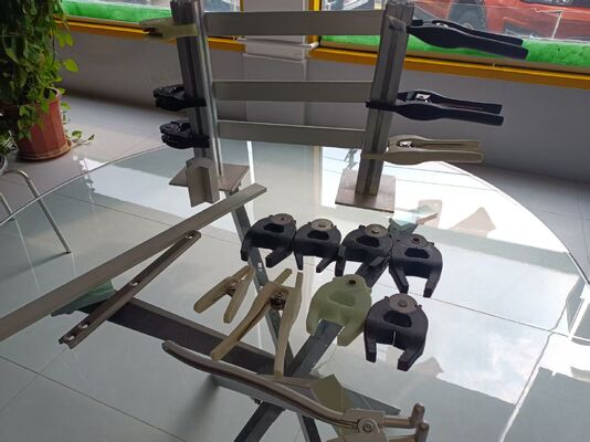 Giá tốt Stable Clamping Acid-Resistant Anodizing Line Clamps and Fixtures with Custom Jaw Opening Trực tuyến